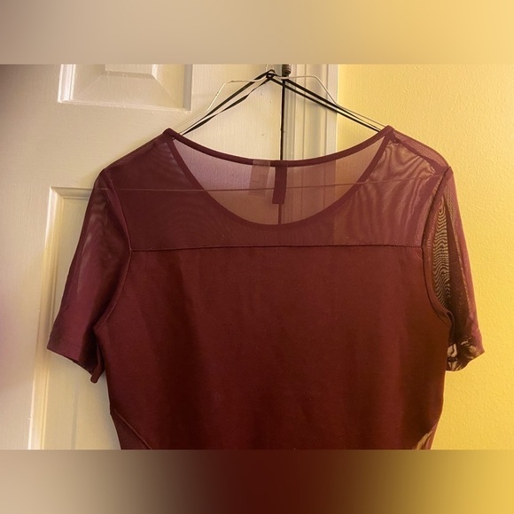 H&M Divided Womens Size 6 Maroon Skater Dress - Picture 6 of 8